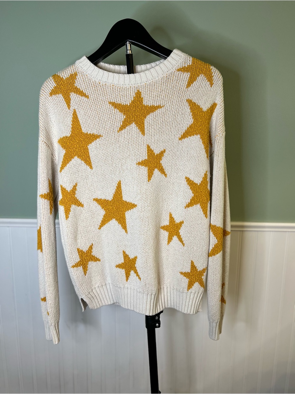 Marled by Reunited Clothing Women's Cream Star-Print Crewneck Sweater. Size S